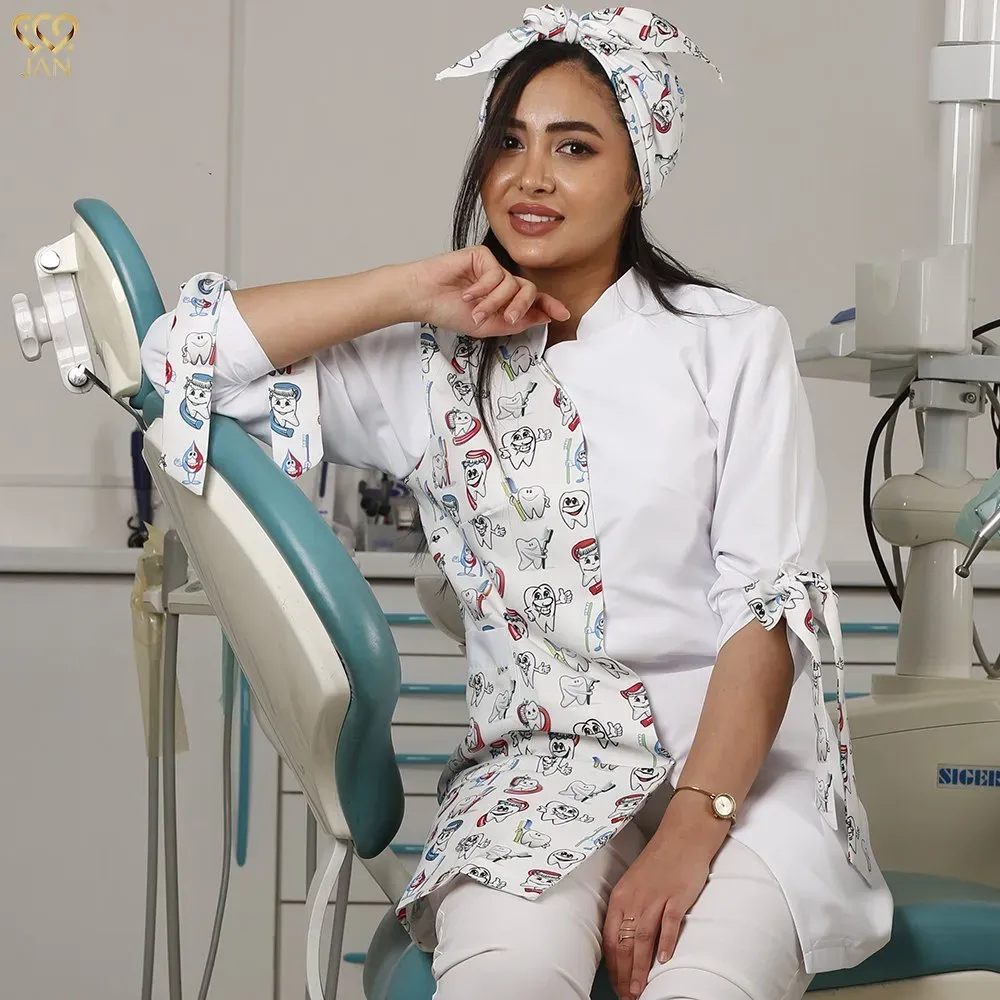 روپوش شلوار سفید پزشکی طرحدار زنانه