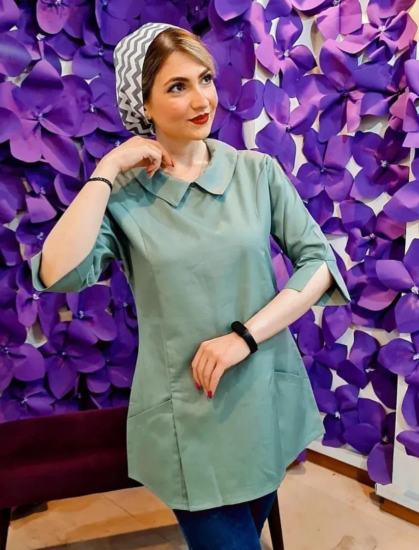 اسکراب پزشکی زنانه مدل النا جلوبسته یقه دلبر(نیاز)
